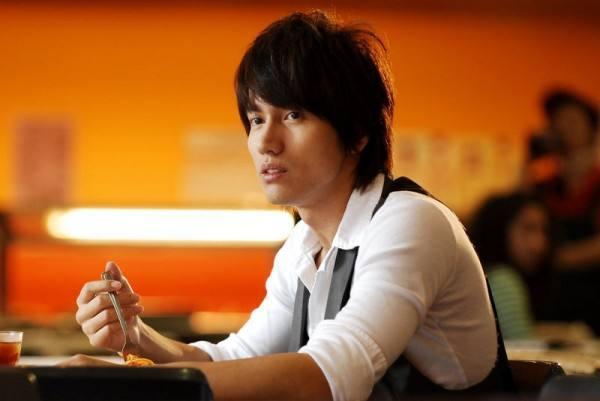 剧组人员爆料娱乐圈,娱乐圈背后的真实故事